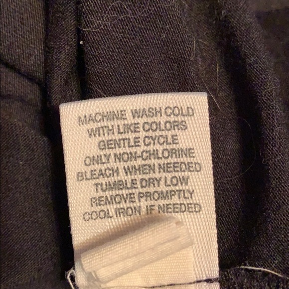 Black 3/4 sleeve top - Picture 5 of 5